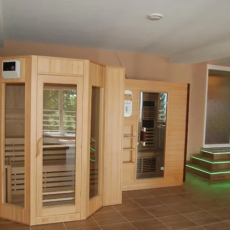 Wellness Maxim Guest house 3*