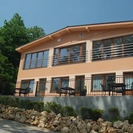 게스트하우스 Wellness Penzion Maxim 3*